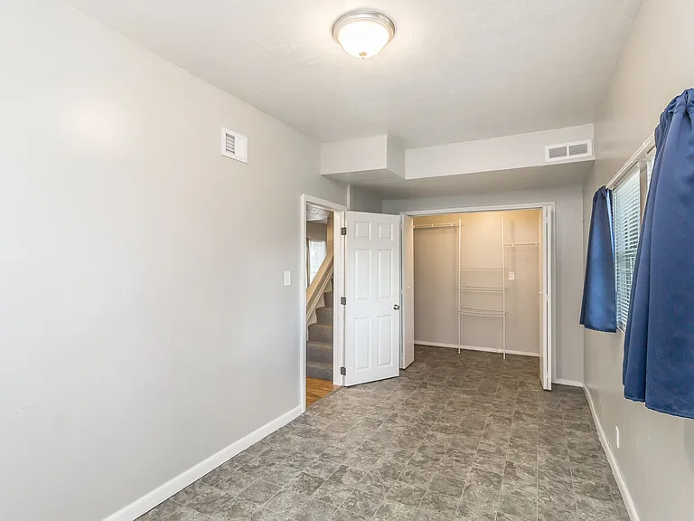 1324 W Sioux St — Photo 8