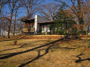 1200 Seiler Rd, Godfrey, IL 62035