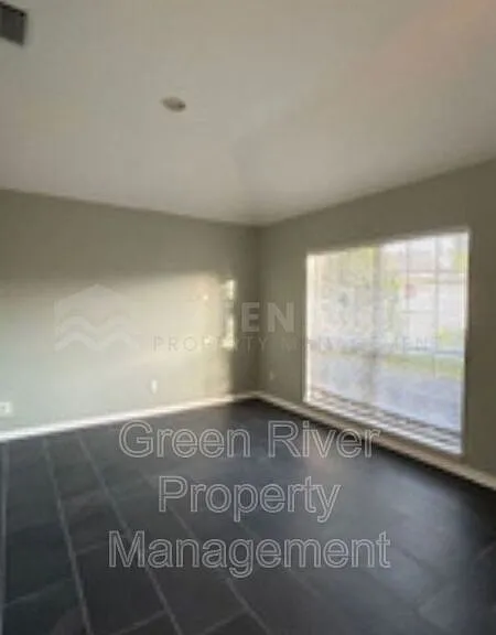 1559 Lakeway Dr — Photo 26