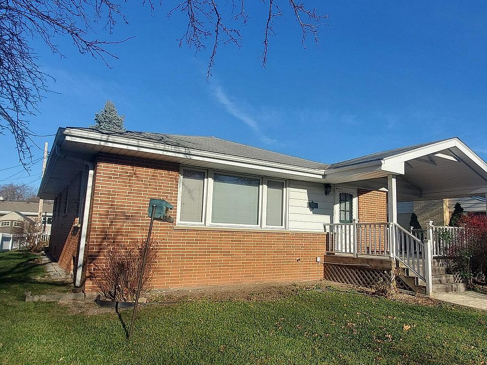 2nd image of 10114 W Fiebrantz Ave