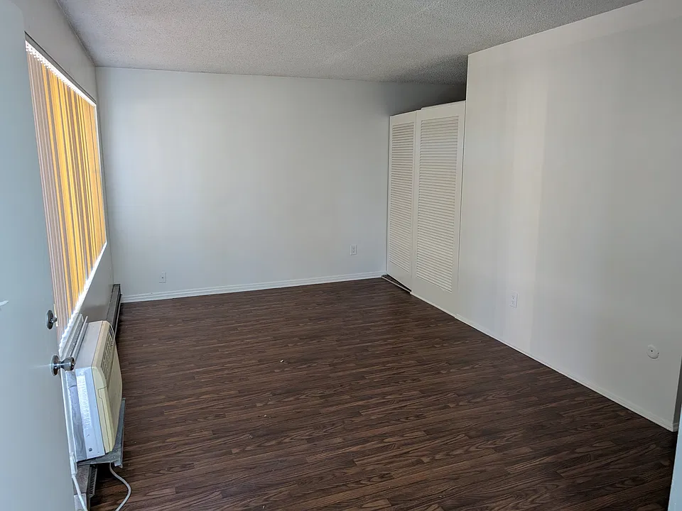 5021 Jurupa Ave #19