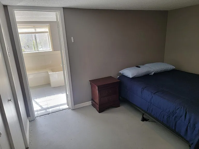 Pamela Ln — Photo 3