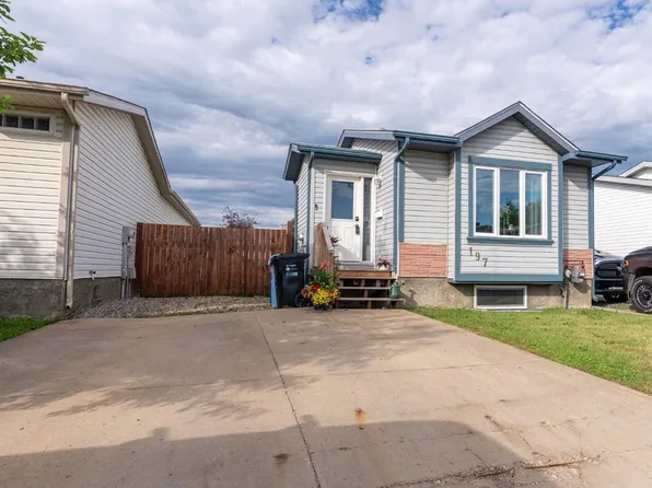 197 SW Black Bear Cres, Wood Buffalo, AB T9K 2J5