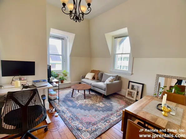 271 Chestnut Ave, Jamaica Plain, MA