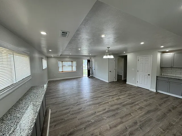 6545 Burton Dr — Photo 2