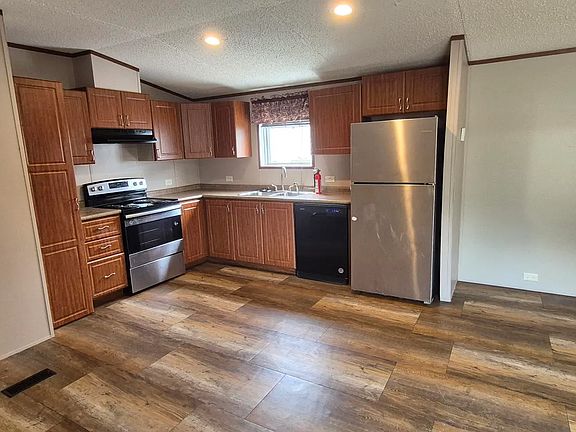 2nd image of 92 Riviera Courts Dr