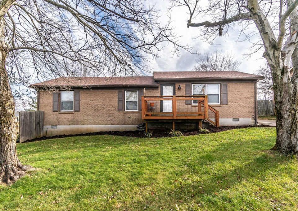 1st image of 103 Oakwood Dr