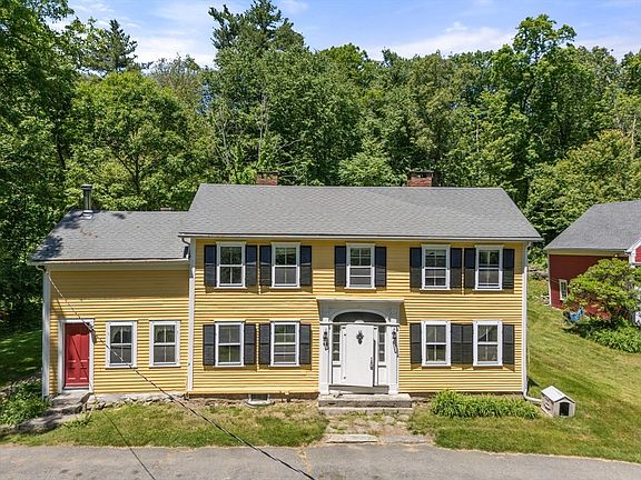 2nd image of 70 Spring St
