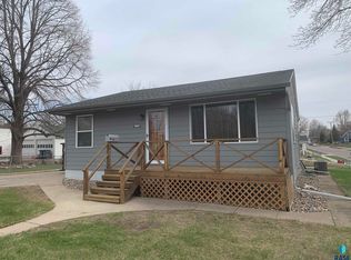 1401 E 4th St, Sioux Falls, SD 57103