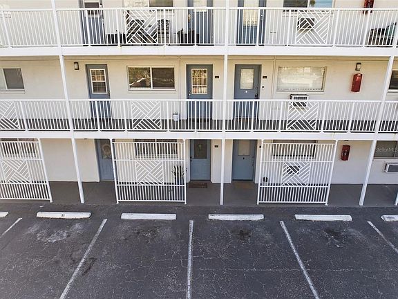 3rd image of 320 Lakeview St APT 123