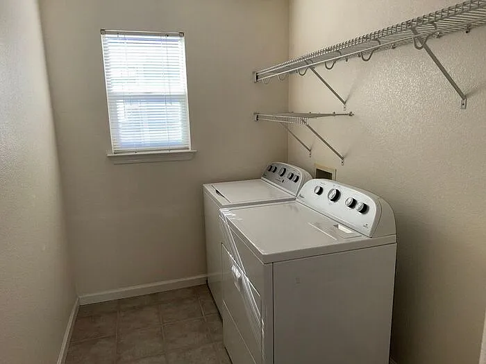 8457 Old Oak Rd — Photo 23