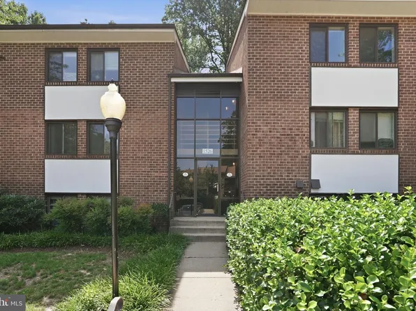 1526 Northgate Sq Unit 26/22B, Reston, VA 20190