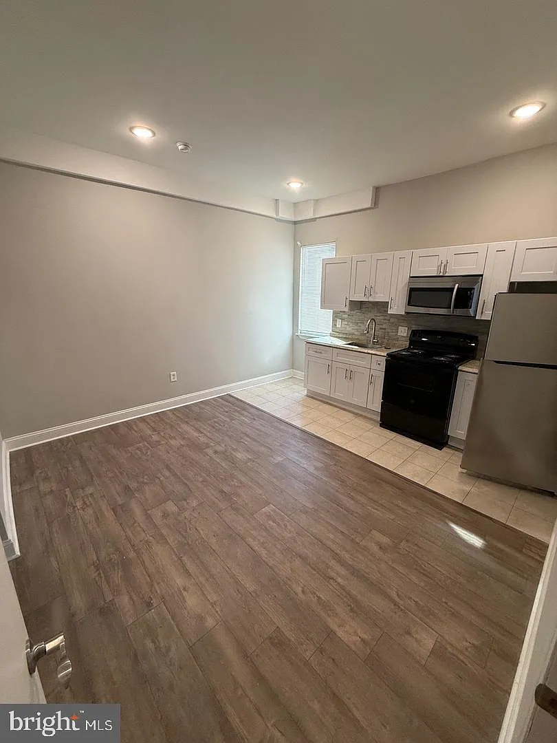 1 bed, 1.0 bath, 1000 sqft, $1,000 — Photo 2