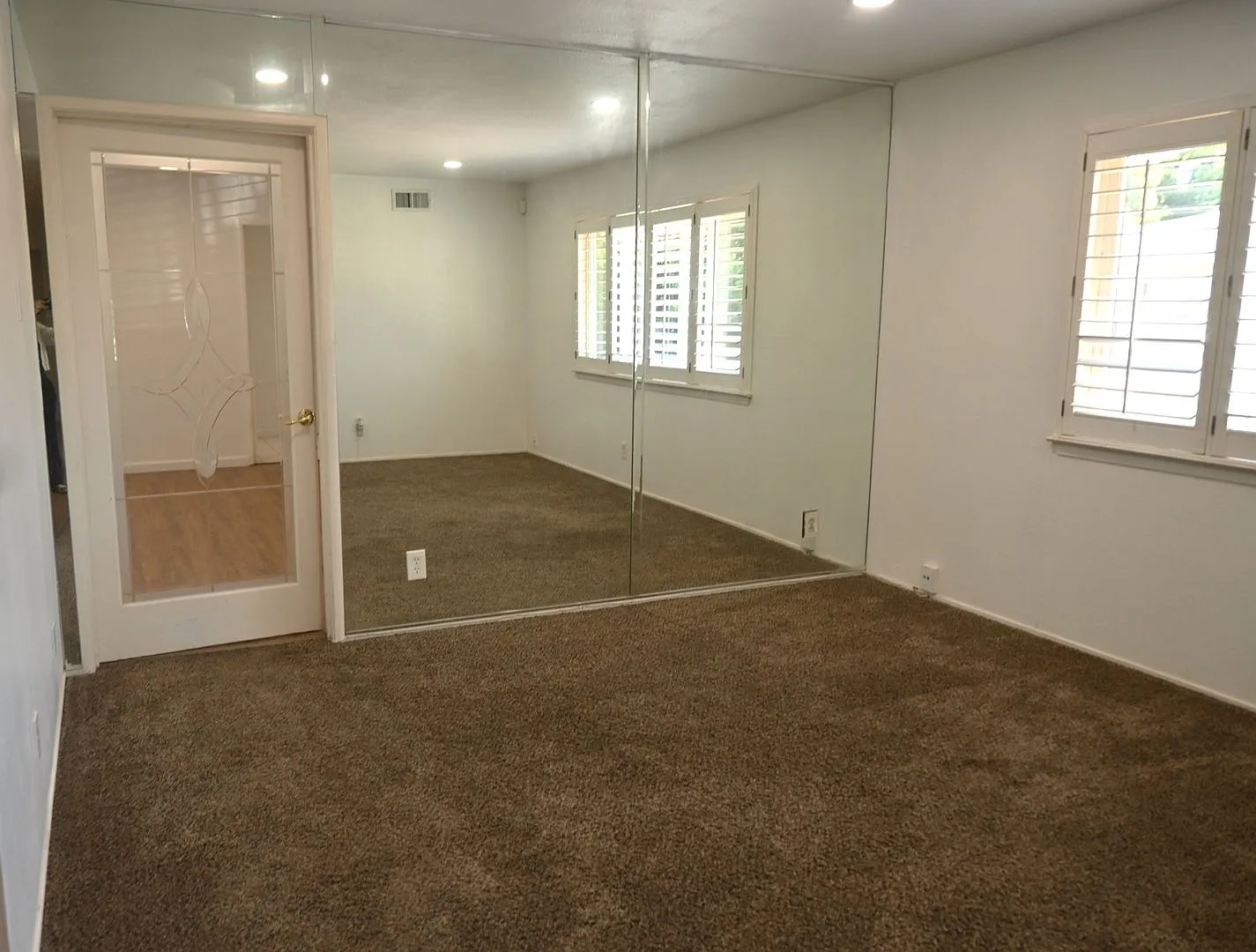 Resident Benefit Package Property — Photo 4