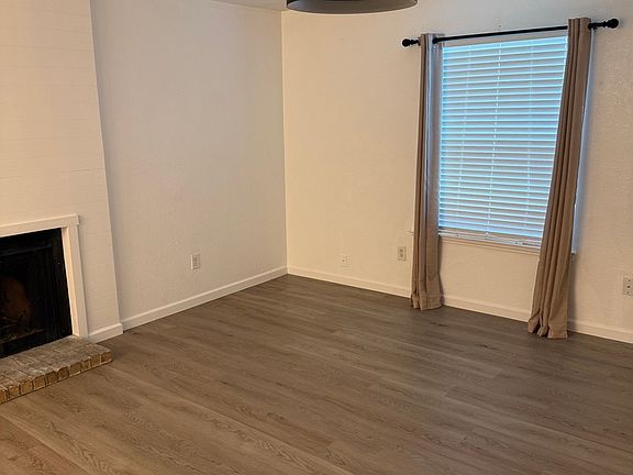 5th image of 1103 Airline Dr