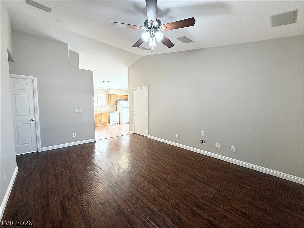 2 bed, 2.0 bath, 1006 sqft, $1,640 — Photo 4