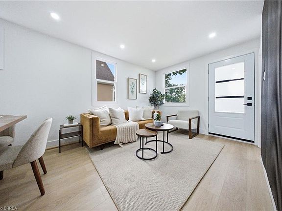 4th image of 77 Abigail Ave