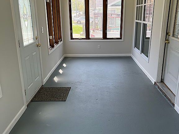 3rd image of 2537 Woodward Ave SW