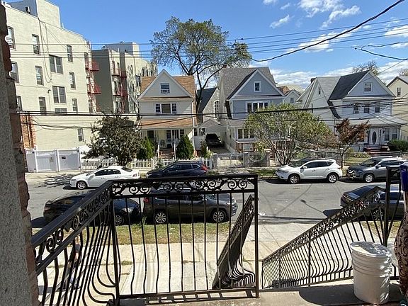 2nd image of 9218 195th Pl APT 2