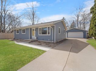 1125 S Schaefer St, Appleton, WI 54915