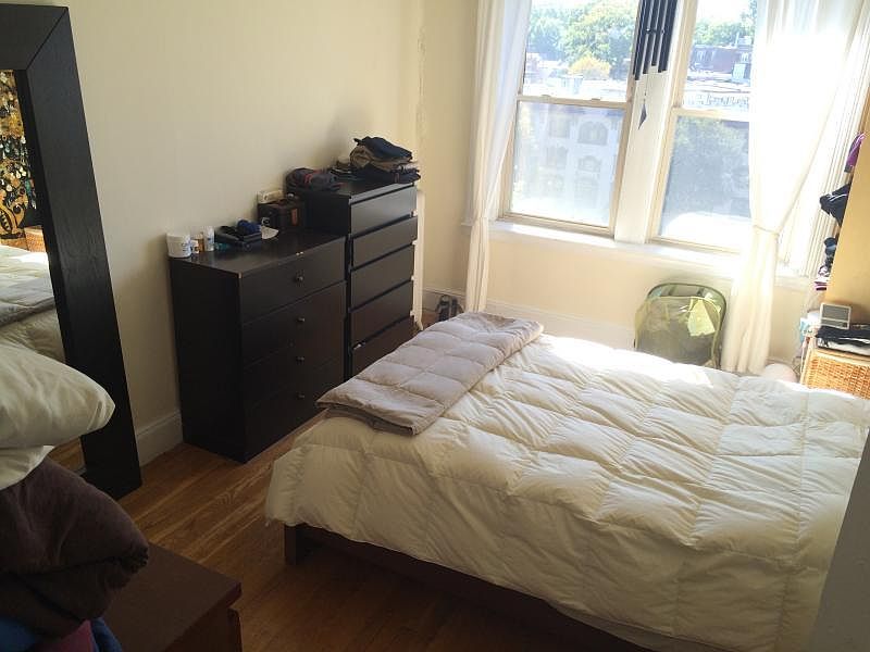 2nd image of 1713 Commonwealth Ave APT 9