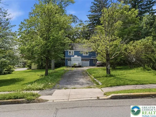 1360 Pocono Blvd, Mount Pocono, PA 18344