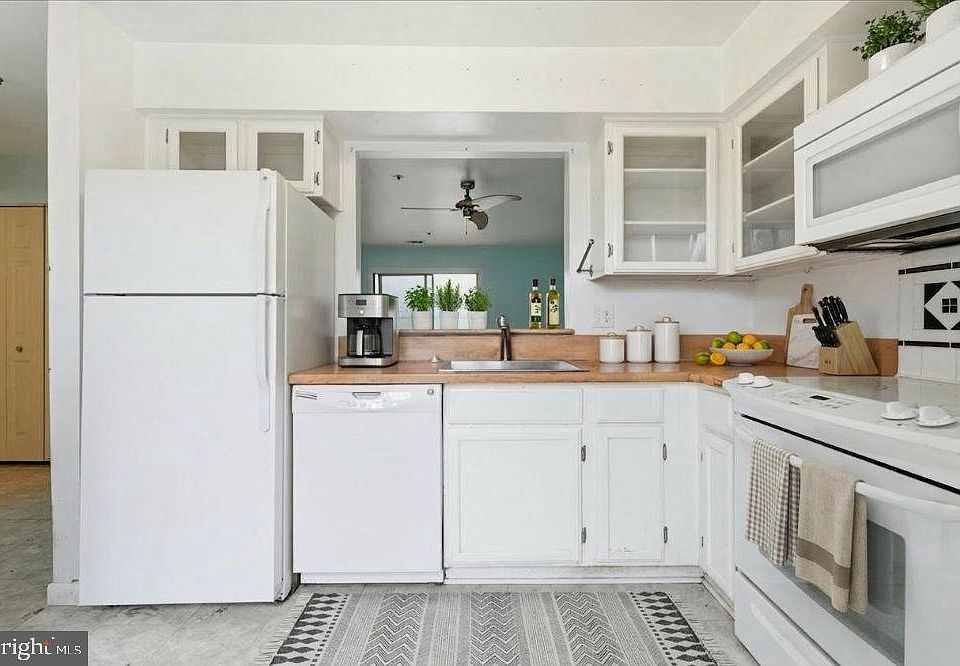1st image of 1142 Windemere Ct Unit 1142