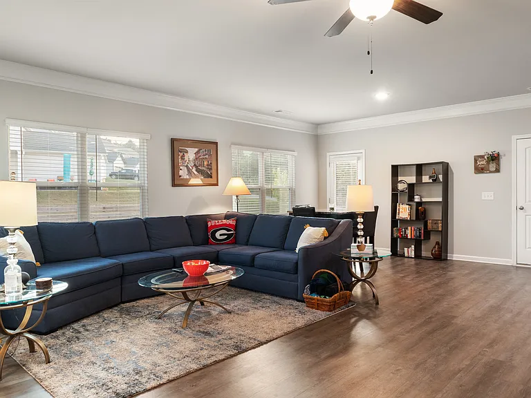 1289 Towne Square Ct — Photo 4