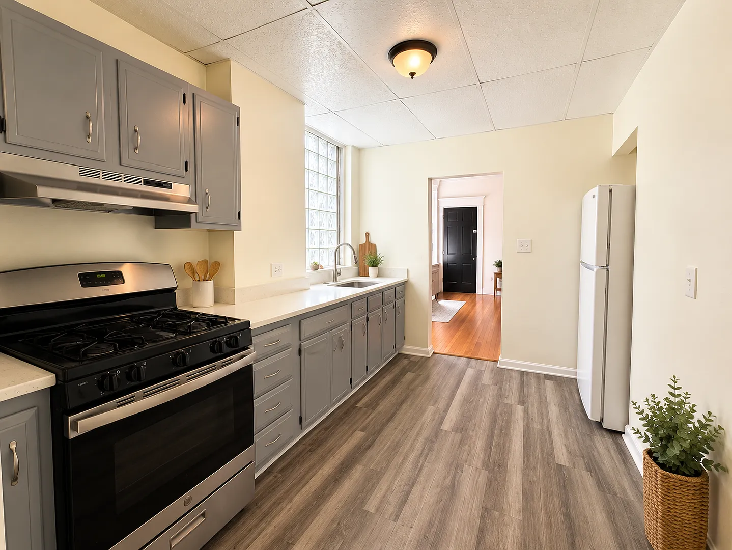 2406 Wurzell Avenue — Photo 2