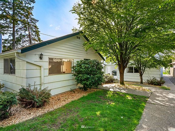 3rd image of 16020 E Shore Dr