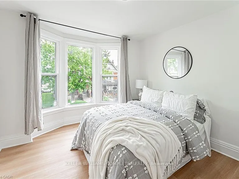 15 Barnesdale Ave N #1 — Photo 8