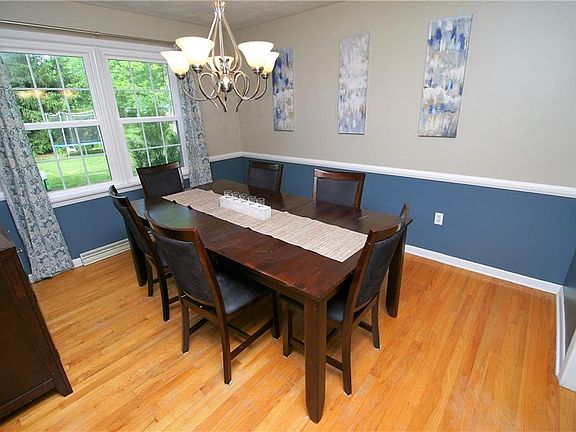 4th image of 3431 Breezeway Dr