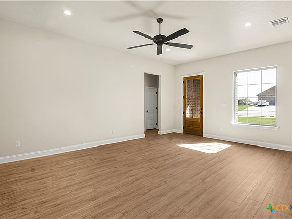 4th image of 1212 Madyson Ln