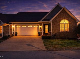 216 Bridgewater Ct, Johnson City, TN 37615