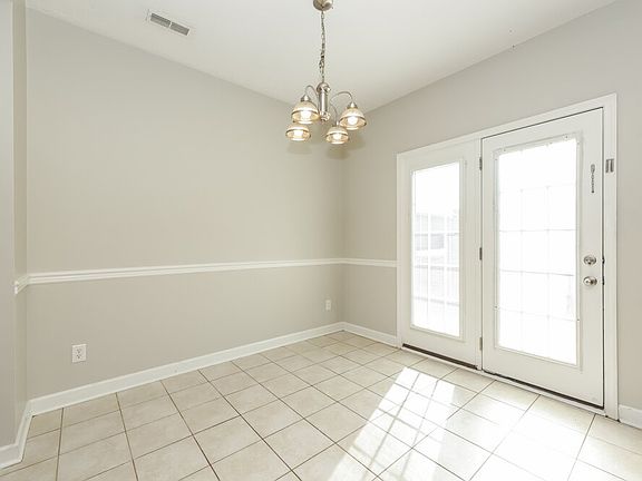 5th image of 3306 Hamberton Cir