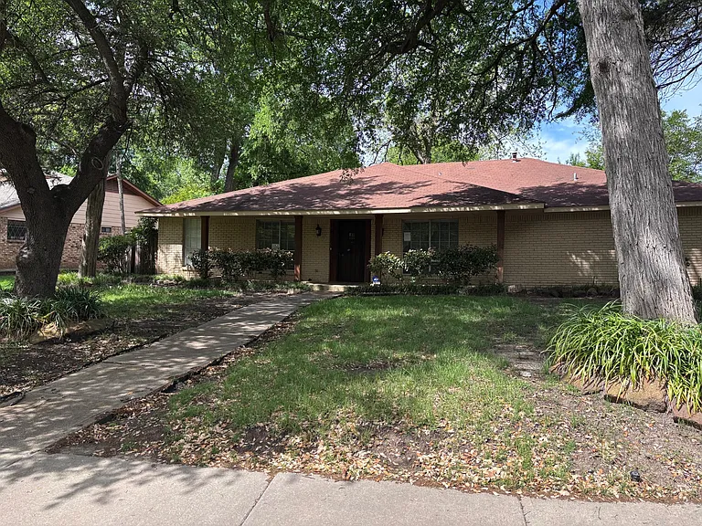 3764 Kiest Valley Pkwy — Photo 2