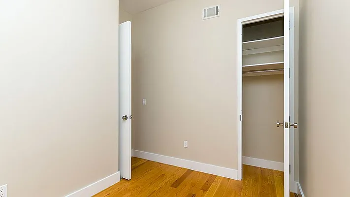 Rented by Nooklyn NYC LLC | media 26