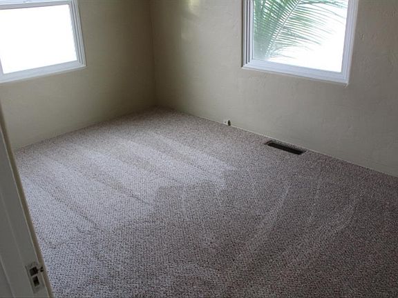 5th image of 8312 Pine Ct