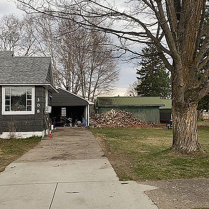 3rd image of 308 W Avenue C