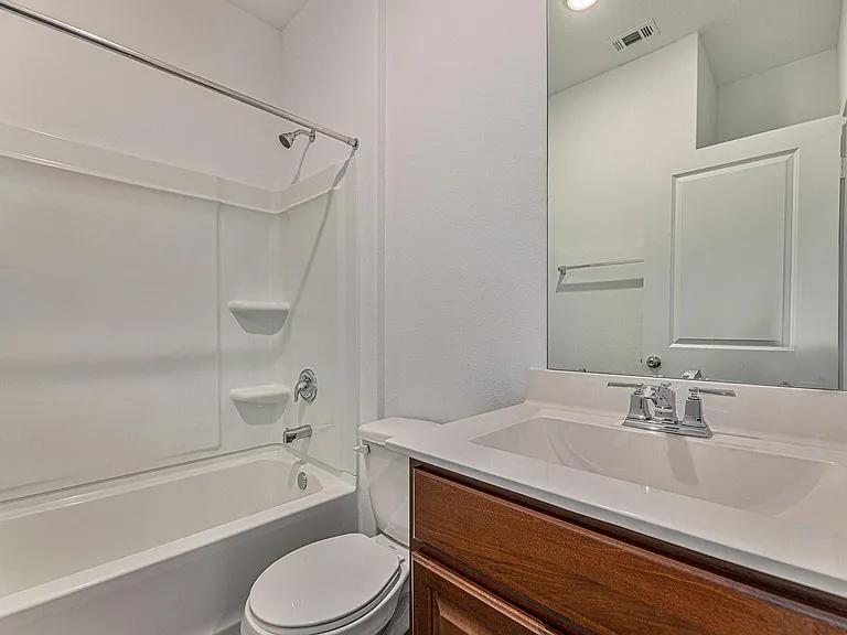 235 Pine Cavern Dr — Photo 10