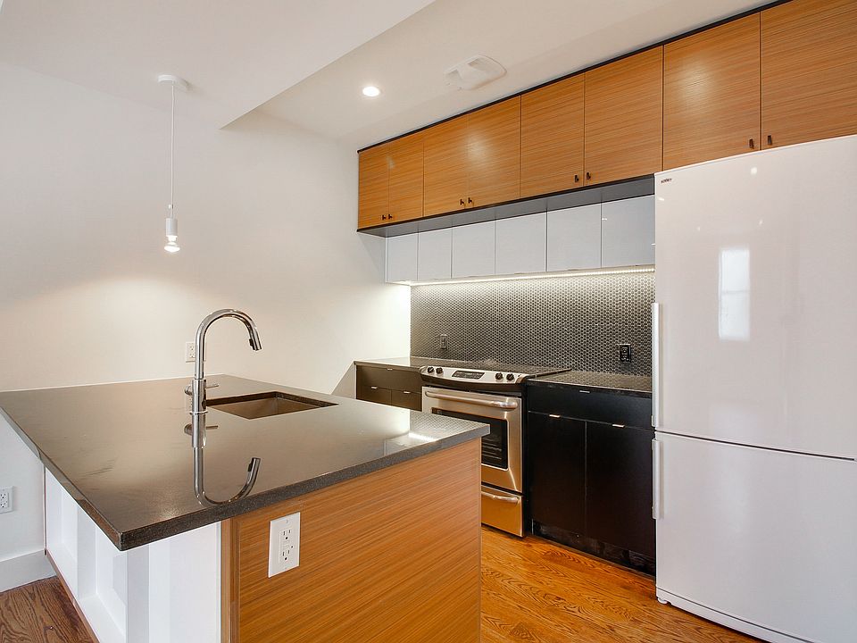 1st image of 194 Hawthorne St #2BR
