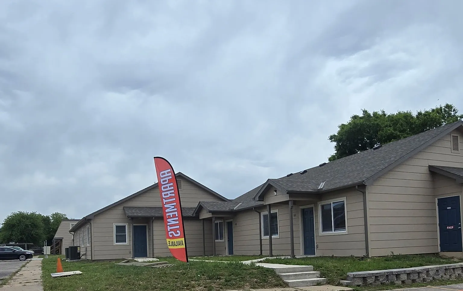 Fox Meadows Apartments — Photo 3