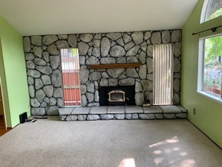 357 Lee St — Photo 11