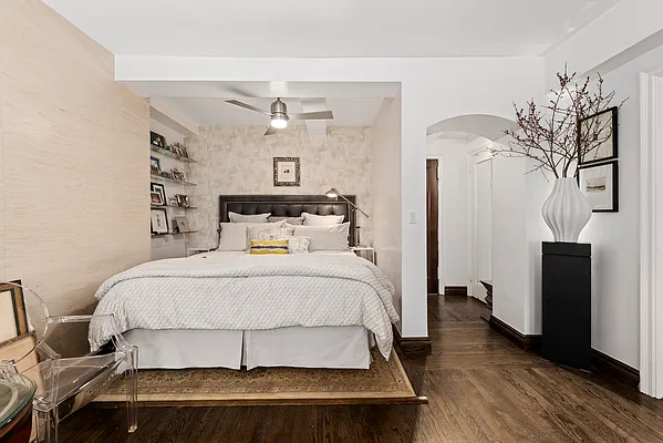 Sold by Douglas Elliman | media 16