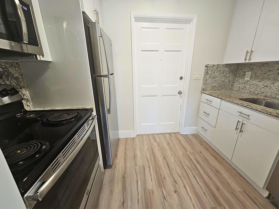 1st image of 1725 NE 7th St