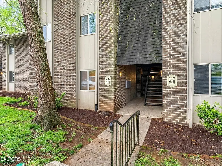 3636 Taliluna Ave #219 — Photo 6