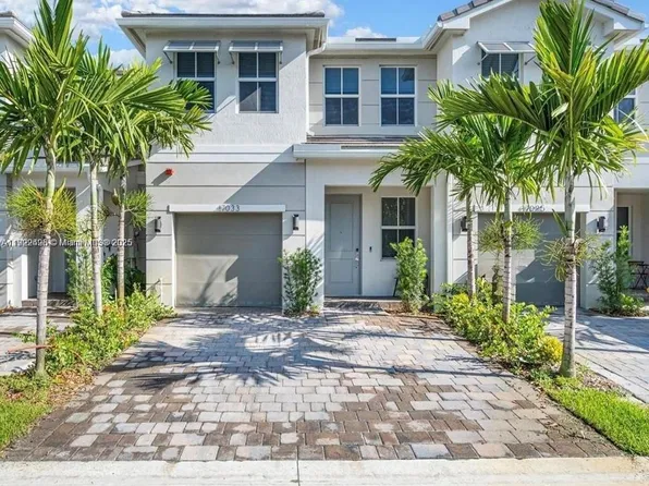 17033 SW 1st St, Hollywood, FL 33027