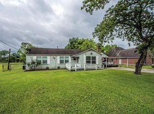 910 Fresa Rd, Pasadena, TX 77502