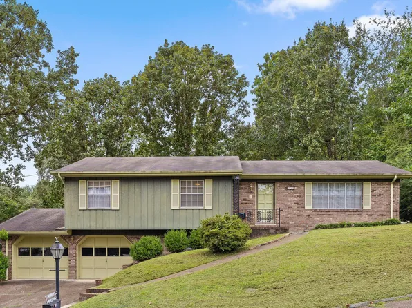 538 Tree Top Ln, Hixson, TN 37343