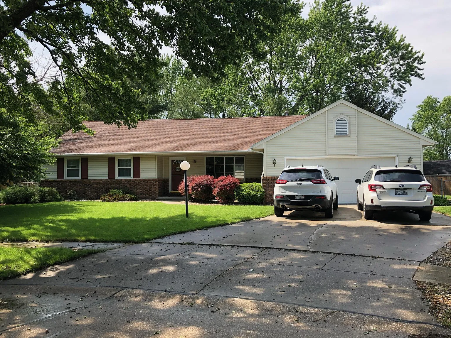 2301 Sumac Ct N photo 1